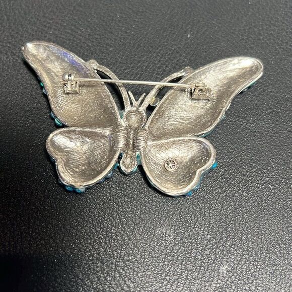 Lovely Blue Butterfly Brooch with Lots of bling. WA233 - Picture 2 of 3